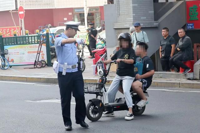 上路有“5不能”新要求别被罚了才知道龙8囯际2025年2月起执行电动车(图4)